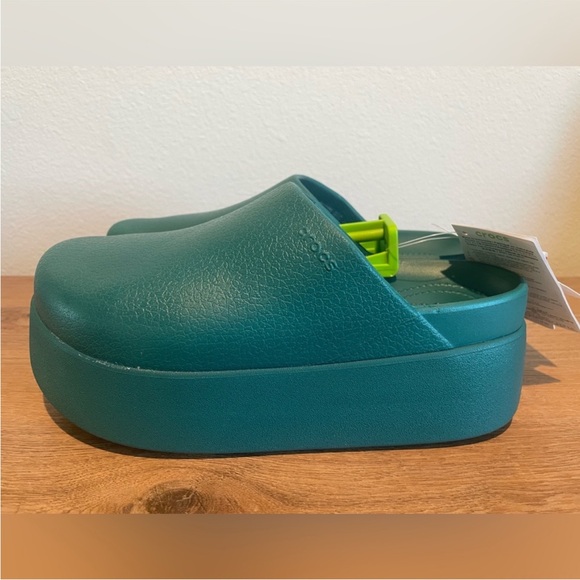 NWT Women’s CROCS Dylan Platform Clogs Size 8 - Picture 2 of 7